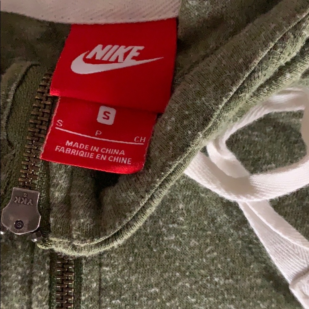 Nike jacket - Picture 3 of 3